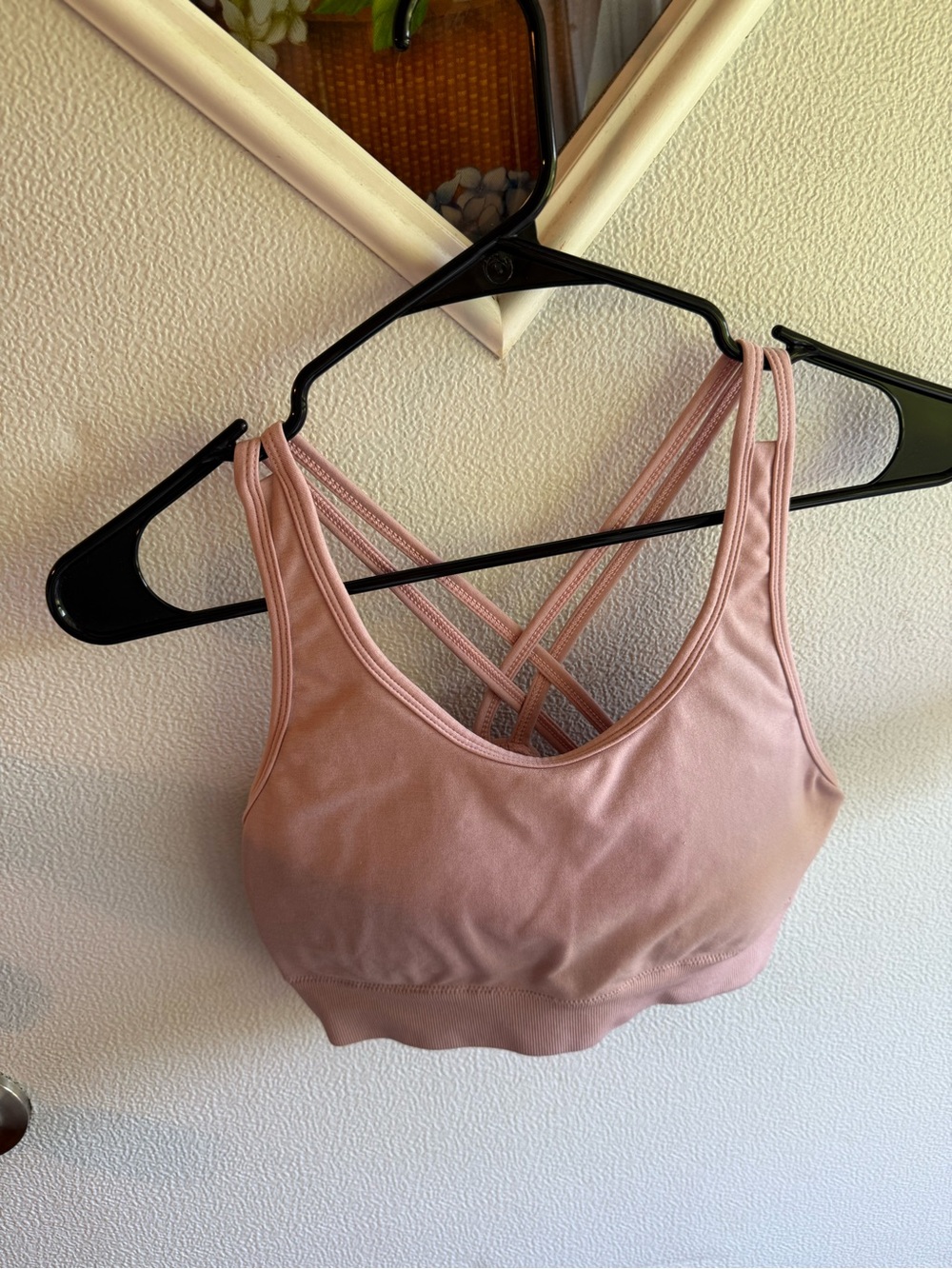 Alphalete Amplify Rose Pink Crisscross Back Sports Bra